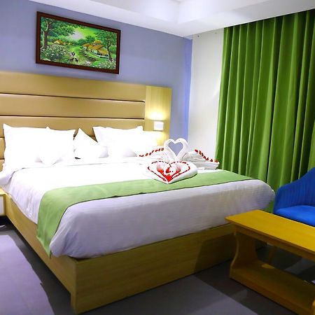Abhayaa Hotel Visakhapatnam Buitenkant foto