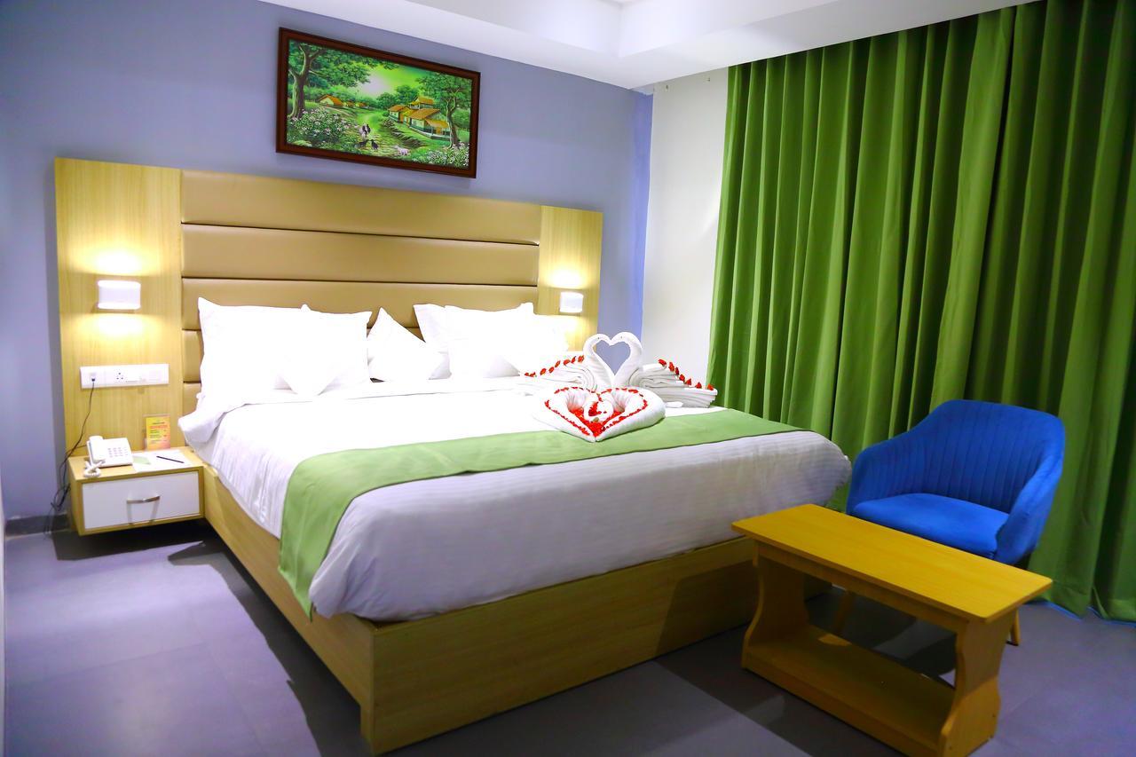 Abhayaa Hotel Visakhapatnam Buitenkant foto